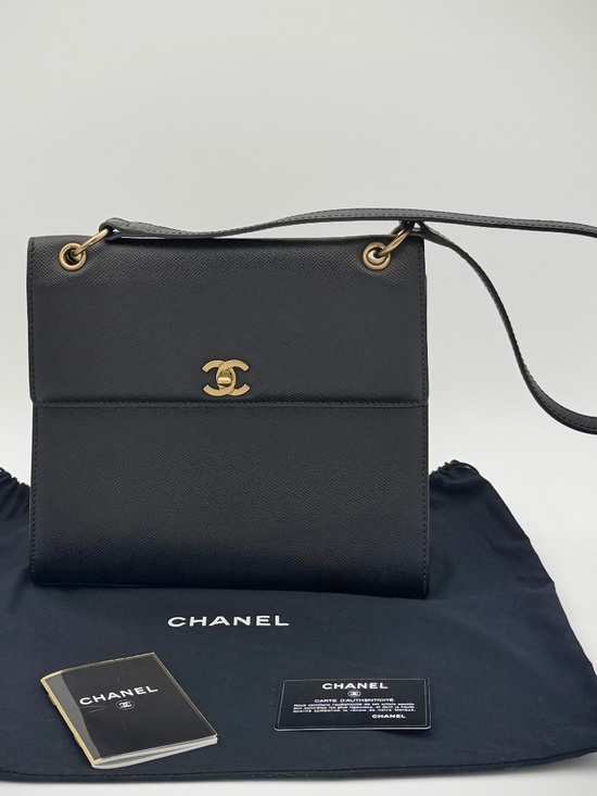 CHANEL Handbags - Chanel Vintage Caviar Shoulder Bag — Black